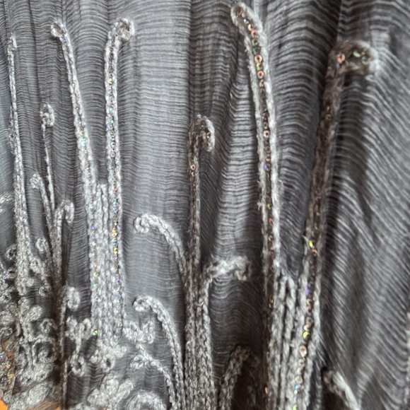 Soft Surroundings Silk Araceli Embroidered Sequin Sleeveless Tunic Top - Picture 5 of 11